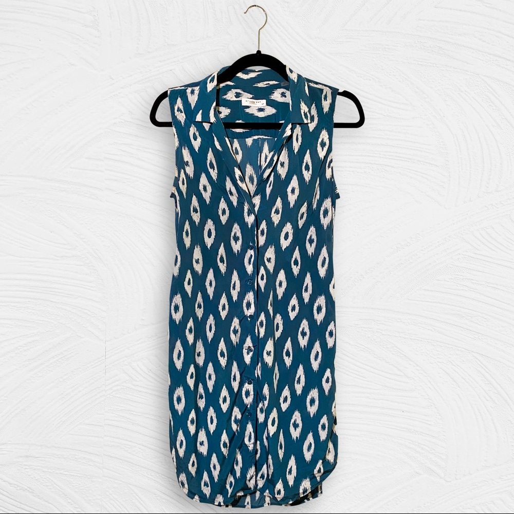 Equipment Sleeveless Adalyn Ikat Print Dress in Teal/White - Size Small
